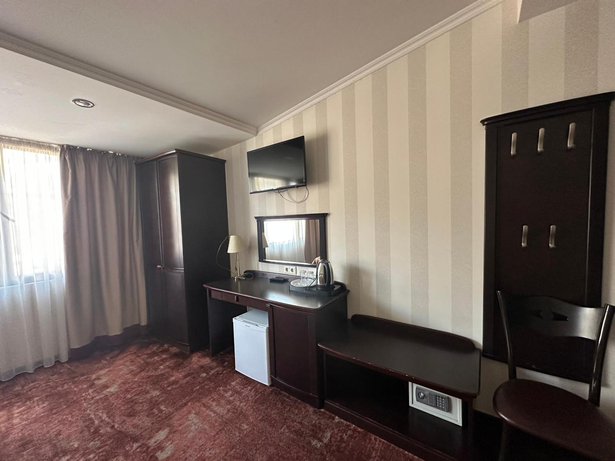 Hotel Rike Park Tbilisi Exterior photo